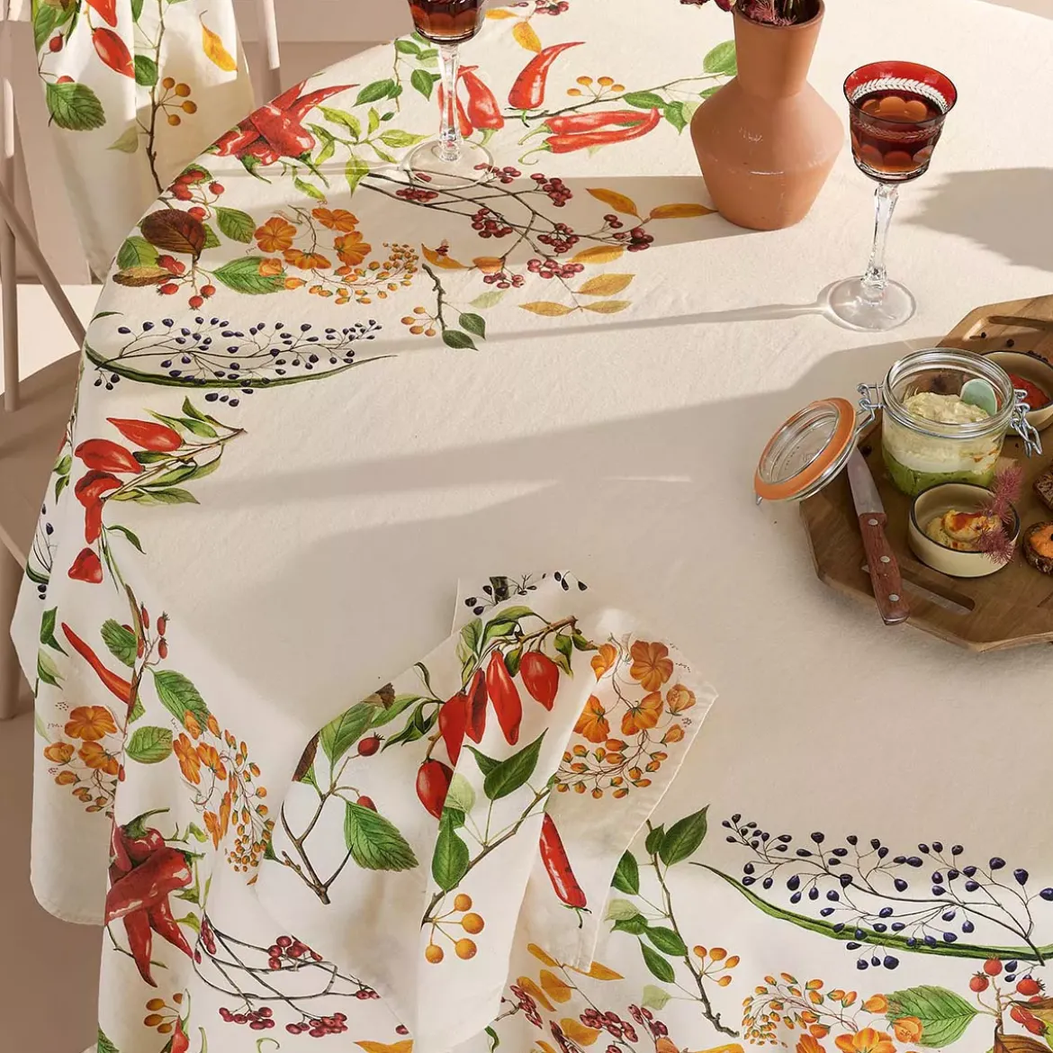 Chemin de table lin & coton lavé 150 g/m² imprimé vert rouge Piments doux caliente