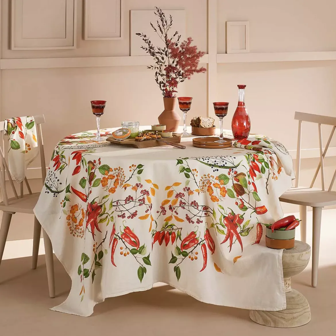 Chemin de table lin & coton lavé 150 g/m² imprimé vert rouge Piments doux caliente