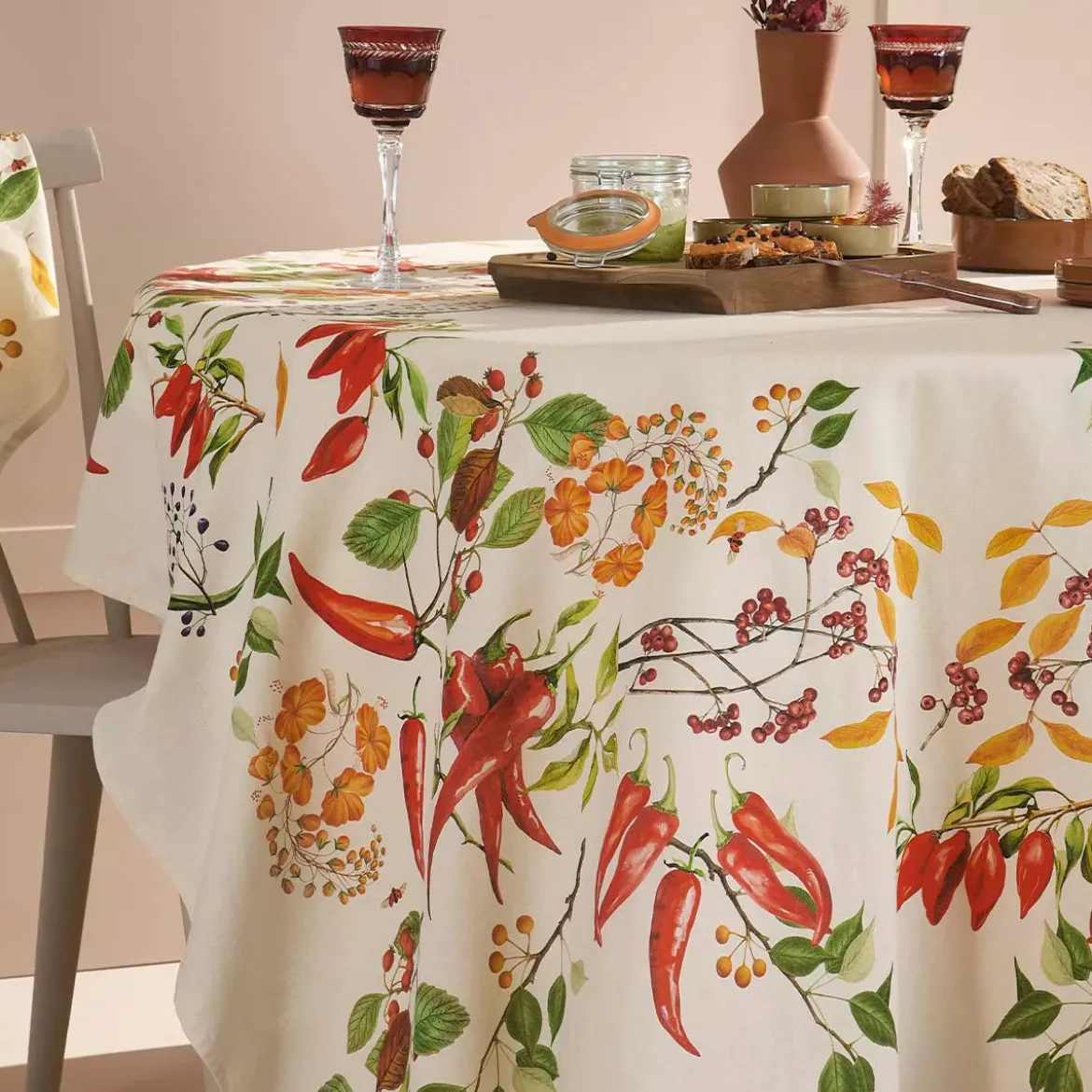 Chemin de table lin & coton lavé 150 g/m² imprimé vert rouge Piments doux caliente