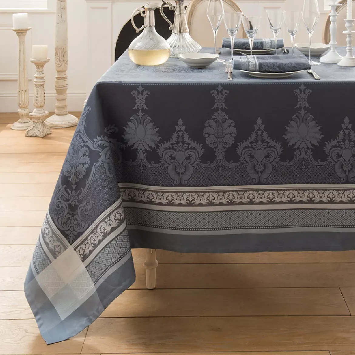 Chemin de table pur coton antitache motif jacquard gris Fontainebleau gris