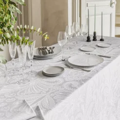 Chemin de table pur coton antitache motif jacquard gris Grace perle
