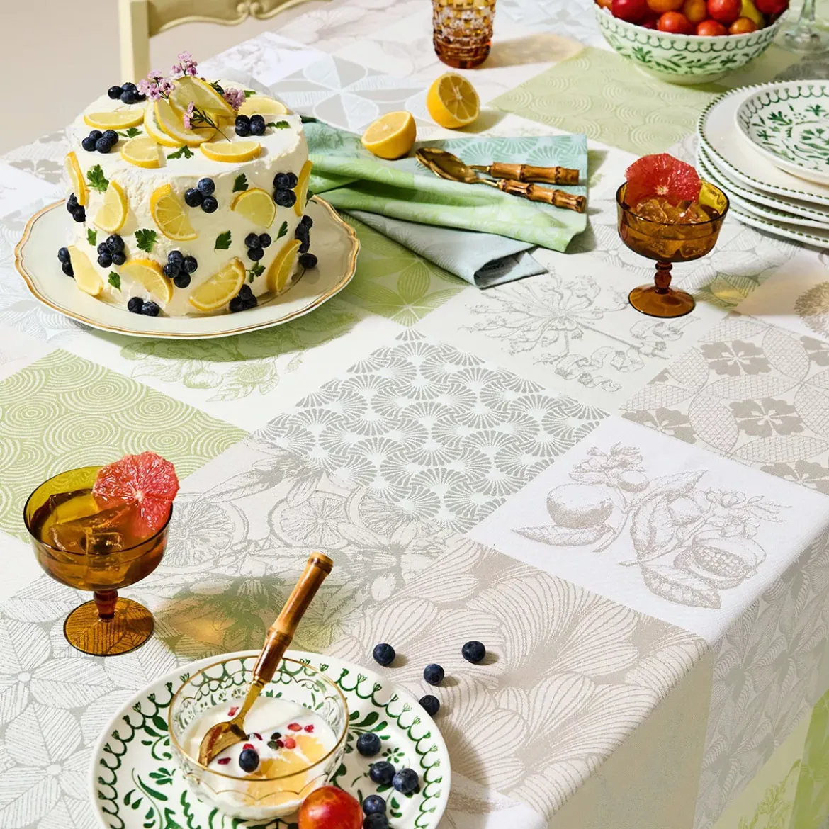 Chemin de table pur coton motif jacquard beige vert Mille parfums verde