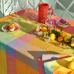 Chemin de table pur coton motif jacquard bleu jaune orange Mille vagues exotique