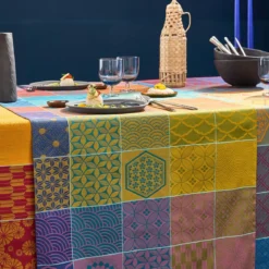 Chemin de table pur coton motif jacquard orange violet Mille hana floralies
