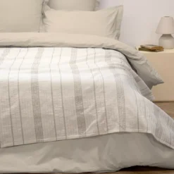 Couvre-lit pur coton lavé 450 g/m² rayé blanc beige Gordes blanc