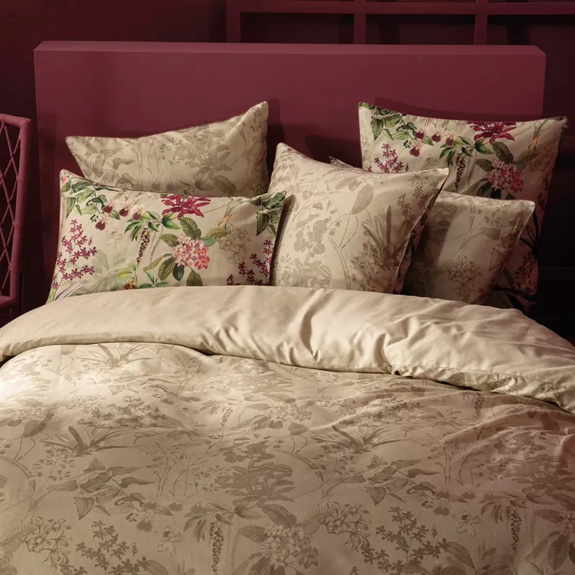 Drap housse b35 satin de coton imprimé beige Parfum d'orchidee grege