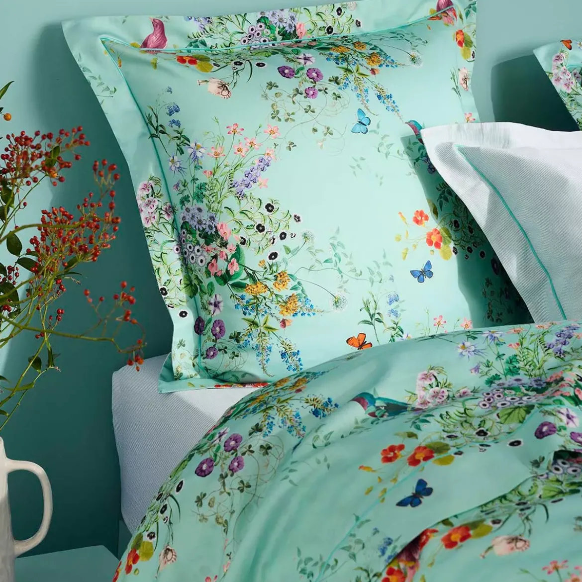 Drap plat satin de coton 115 g/m² imprimé bleu vert Le printemps azur
