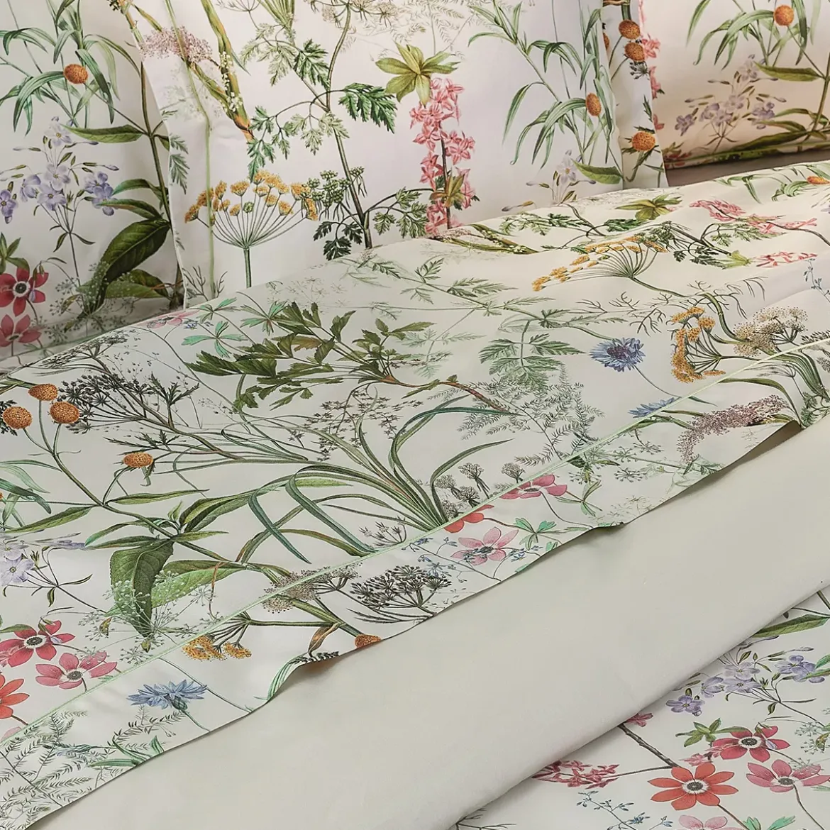 Drap plat satin de coton imprimé rose beige vert Prairie legere beige