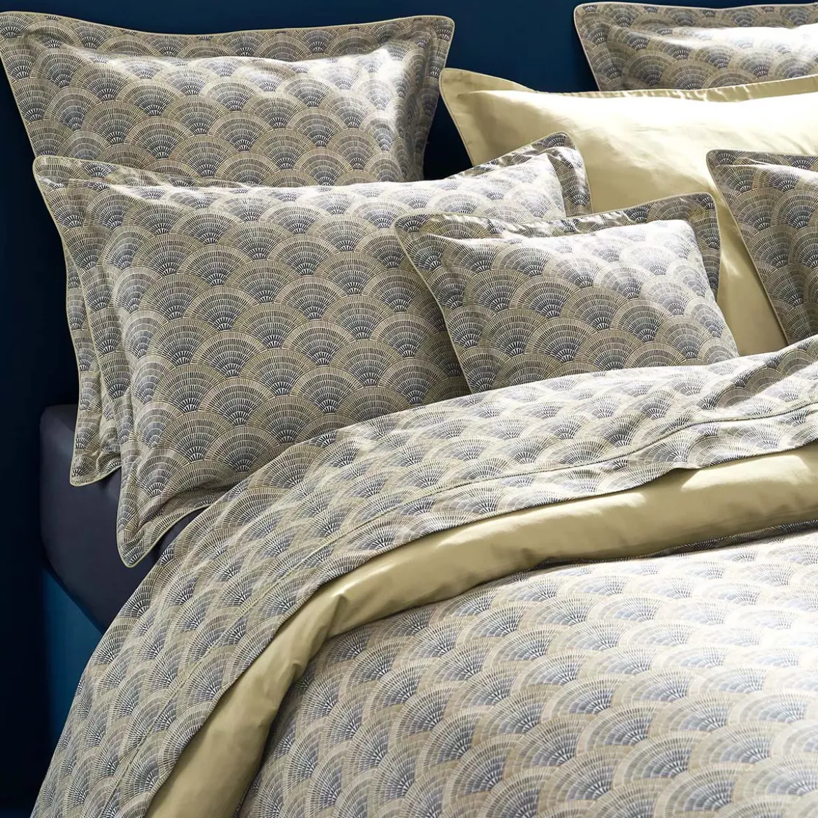Drap plat satin de coton imprimé beige Eventails argile