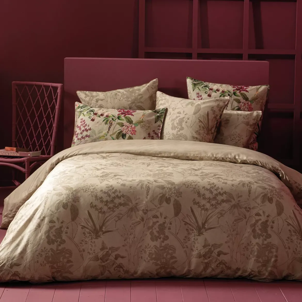 Drap plat satin de coton imprimé rose beige vert Parfum d'orchidee grege