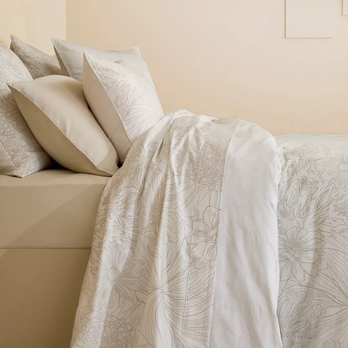 Drap plat satin de coton imprimé blanc beige Flower power white