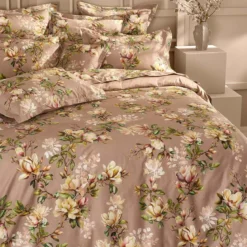 Drap plat satin de coton imprimé rose Magnolias rose fume