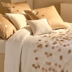 Housse de couette satin de coton brodé beige Hexagones angora