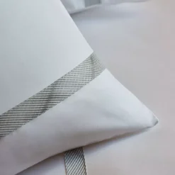 Housse de couette satin de coton jeu d'unis blanc Suite executive gris