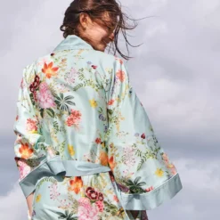 Kimono court satin de coton imprimé multicolore Primavera vert d'eau