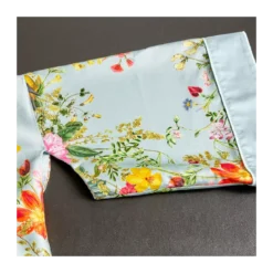 Kimono court satin de coton imprimé multicolore Primavera vert d'eau