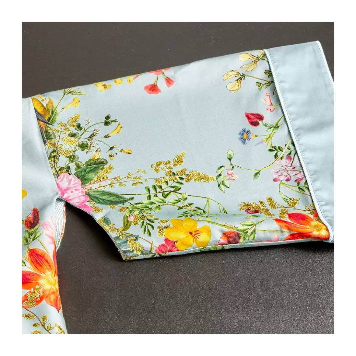 Kimono court satin de coton imprimé multicolore Primavera vert d'eau