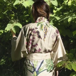 Kimono long satin de coton imprimé rose beige vert Parfum d'orchidee grege