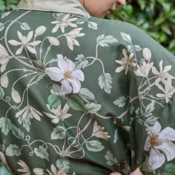 Kimono long satin de coton imprimé vert Gardenias mousse