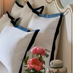 Lot de 2 taies satin de coton jeu d'unis blanc Suite heritage bleu