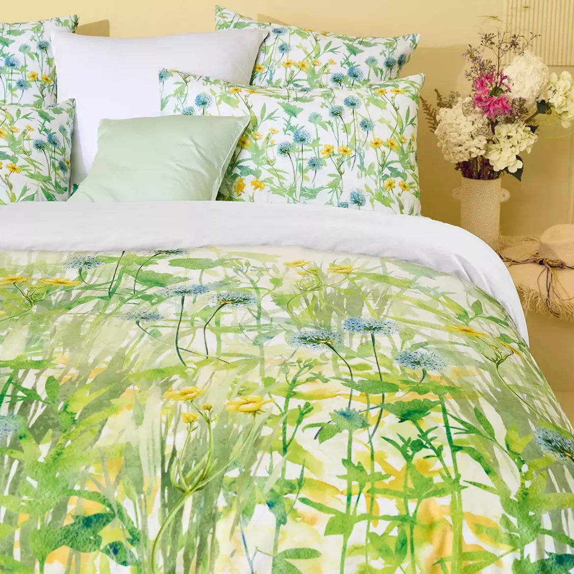 Lot h.couette +taies percale de coton imprimé jaune vert Aube florale prairie