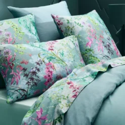 Lot h.couette +taies satin de coton 90 fils/cm² 115 g/m² imprimé bleu violet Ombres boisees givre