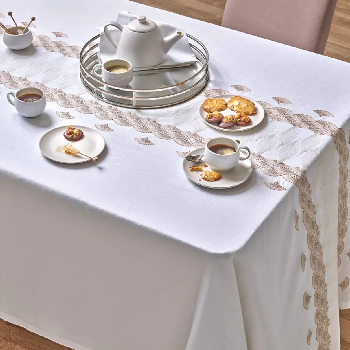 Nappe lin & coton lavé antitache brodé beige Osmose blanc