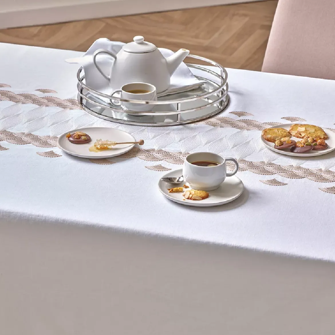 Nappe lin & coton lavé antitache brodé beige Osmose blanc