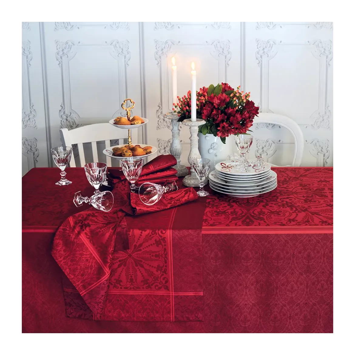 Nappe pur coton antitache motif jacquard bordeaux Cassandre grenat