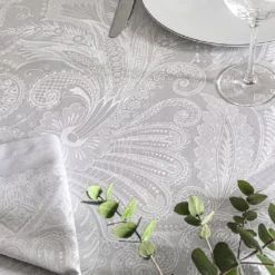 Nappe pur coton antitache motif jacquard gris Grace perle