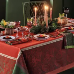 Nappe pur coton antitache motif jacquard rouge vert Noel fruite rouge