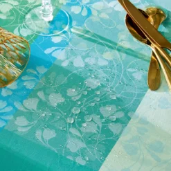 Nappe pur coton enduit motif jacquard bleu vert Mille feuillages turquoise