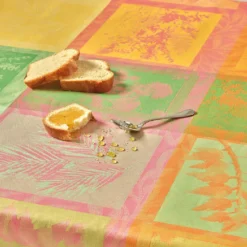 Nappe pur coton enduit motif jacquard multicolore Mille vegetaux arc en ciel