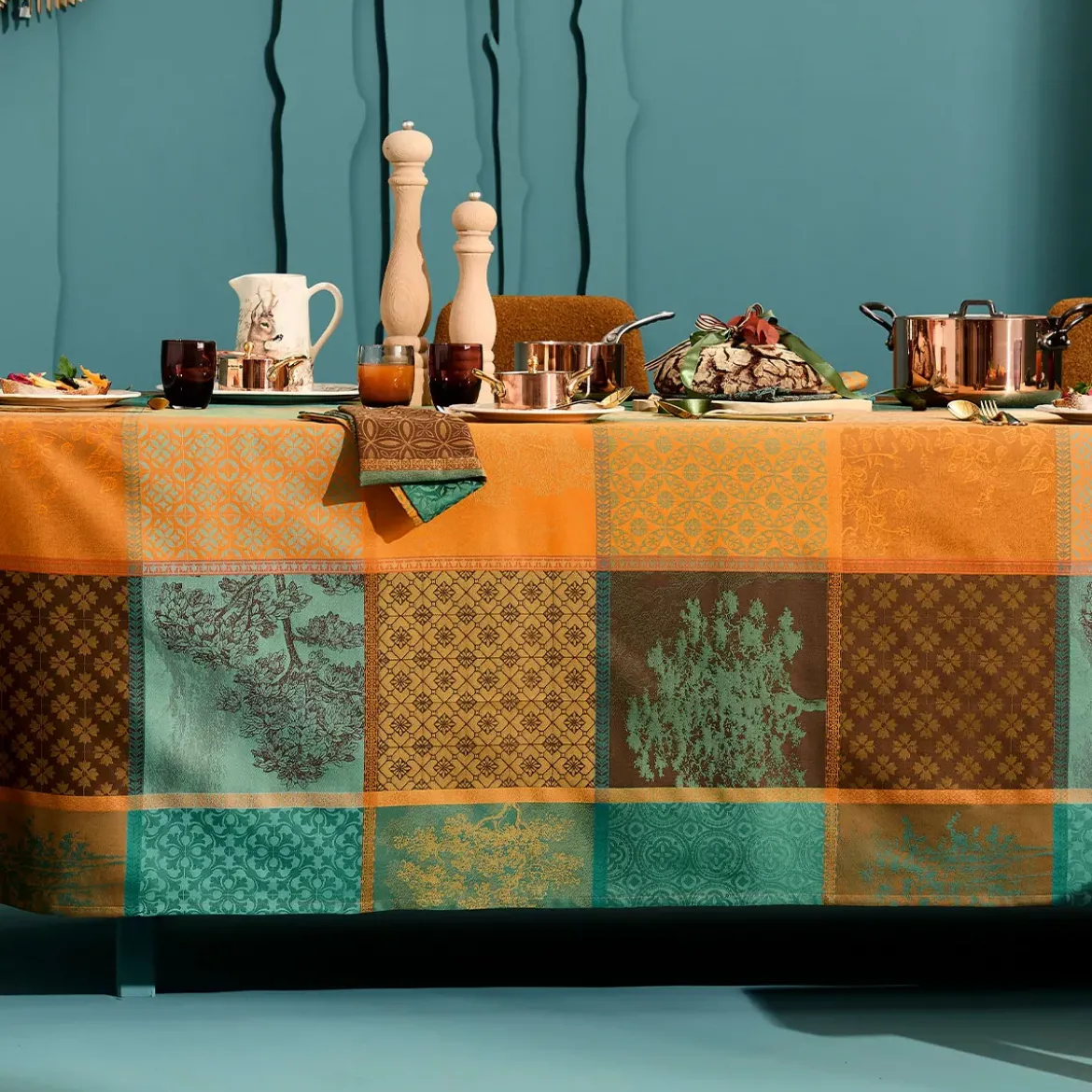 Nappe pur coton 220 g/m² motif jacquard vert brun Mille trees foret