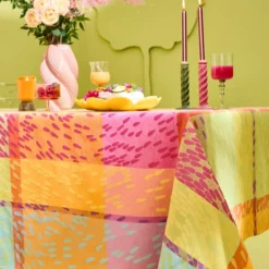 Nappe pur coton 220 g/m² motif jacquard rose vert Mille sources berlingot