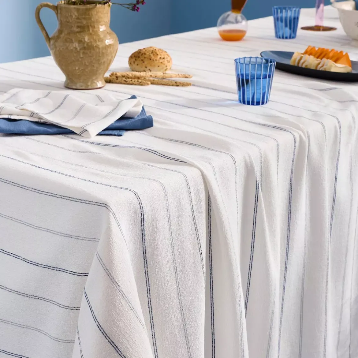 Nappe pur coton lavé motif jacquard blanc bleu Rimini blu