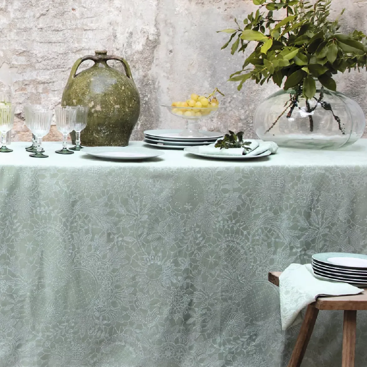 Nappe pur coton motif jacquard vert Mille guipures jade