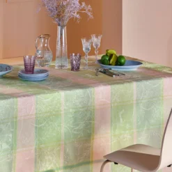 Nappe pur coton motif jacquard rose vert Mille printemps eclosion