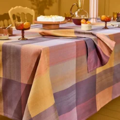 Nappe pur coton motif jacquard violet Mille ecossais velvet