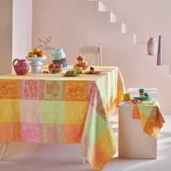 Nappe pur coton motif jacquard multicolore Mille abecedaire chatoyant