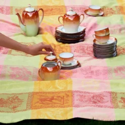 Nappe pur coton motif jacquard multicolore Mille abecedaire chatoyant