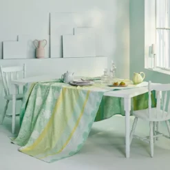 Nappe pur coton motif jacquard vert Mille lace amande