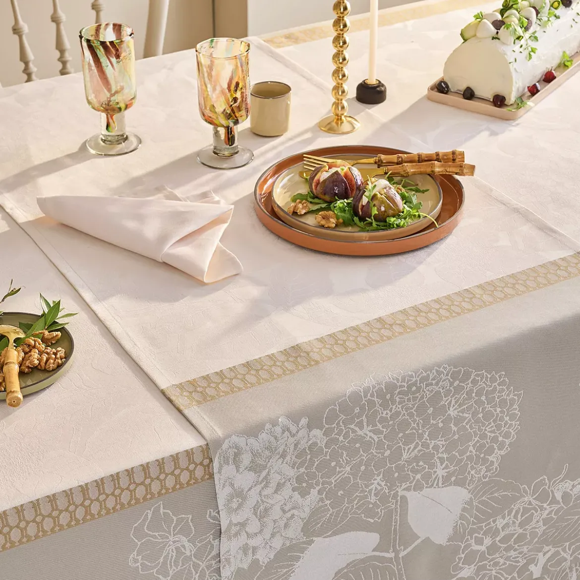 Nappe pur coton motif jacquard beige Mille hortensias naturel