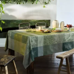Nappe pur coton motif jacquard vert Mille bois d'automne mousse