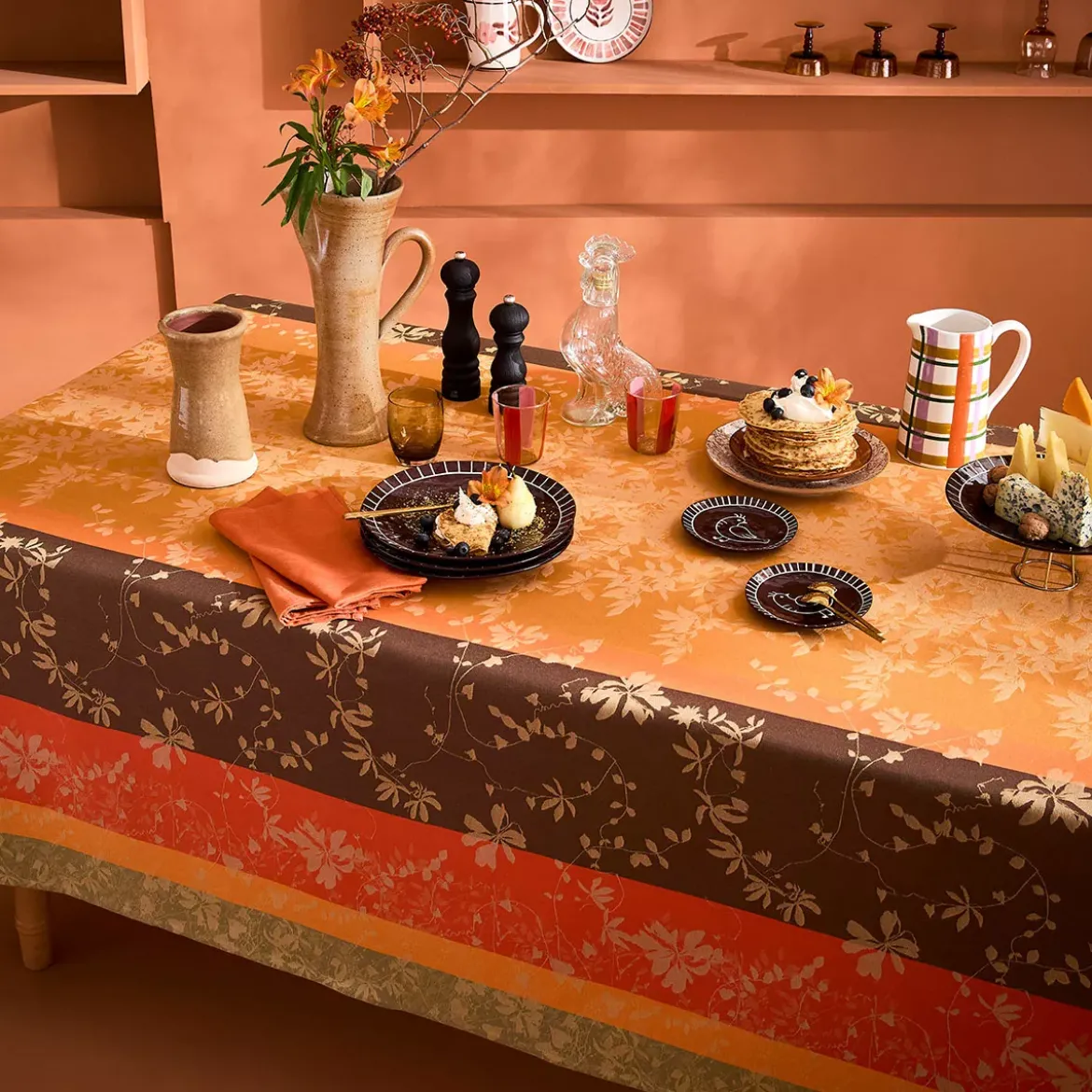 Nappe sur mesure pur coton enduit 220 g/m² motif jacquard orange marron Mille lierres automne