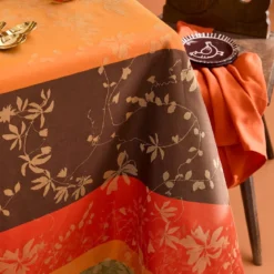 Nappe sur mesure pur coton enduit 220 g/m² motif jacquard orange marron Mille lierres automne