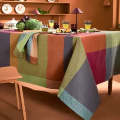 Nappe sur mesure pur coton enduit 220 g/m² motif jacquard vert orange Mille baies shetland