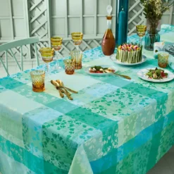 Nappe sur mesure pur coton enduit motif jacquard bleu vert Mille feuillages turquoise