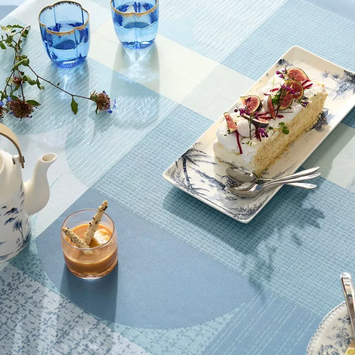 Nappe sur mesure pur coton enduit 220 g/m² motif jacquard bleu vert Mille textures bleu
