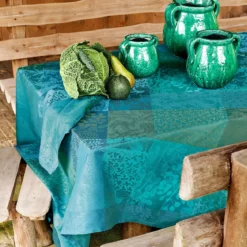 Nappe sur mesure pur coton enduit motif jacquard vert Mille rameaux emeraude